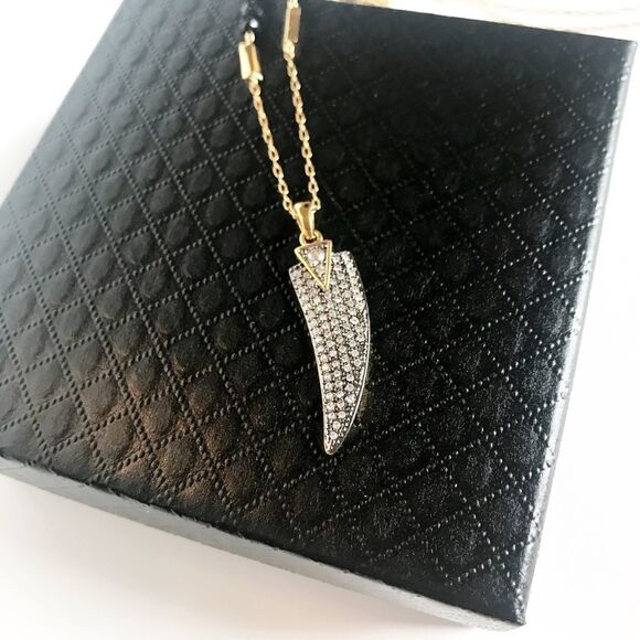 Stella & Dot - Rebecca Minkoff Collab - Janson Pave Horn Necklace Delicate - Picture 1 of 5